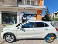 Usata Mercedes GLA200 136 CV (100 kW) 2015 Bianco SUV