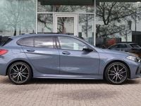 Usata BMW 118 136 CV (100 kW) 2023 Grigio Utilitaria