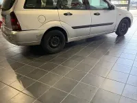 Usata Ford Focus 90 CV (66 kW) 2000 Grigio Station wagon
