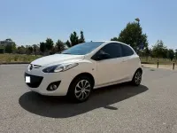 Usata Mazda 2 75 CV (55 kW) 2012 Bianco Utilitaria