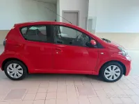 Usata Toyota Aygo Cool 69 CV (50 kW) 2015 Rosso Utilitaria