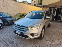 Gebraucht Ford Kuga S 120 PS (88 kW) 2018 Grau SUV