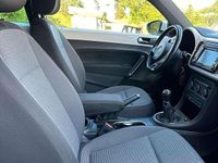 Usata VW Beetle 105 CV (77 kW) 2012 Bianco Utilitaria