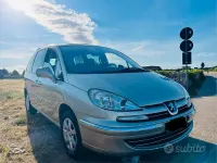 Usata Peugeot 807 136 CV (100 kW) 2011 Giallo Monovolume
