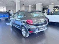 Usata Dacia Sandero Stepway 90 CV (66 kW) 2017 Nero Berlina