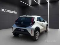 Usata Toyota Aygo X Active 72 CV (52 kW) 2025 Super white gloss SUV
