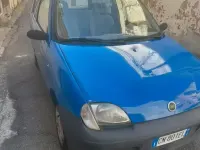 Usata Fiat 600 54 CV (39 kW) 2004 Bluazzurro Utilitaria