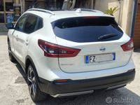 Usata Nissan Qashqai Tekna 110 CV (80 kW) 2018 Bianco SUV