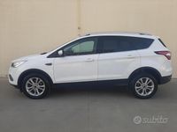 Usata Ford Kuga 120 CV (88 kW) 2019 Bianco SUV