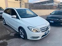Usata Mercedes B180 Premium 109 CV (80 kW) 2015 Bianco Monovolume