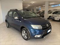 Usata Dacia Sandero Stepway 90 CV (66 kW) 2017 Blu Berlina