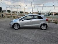 Usata Kia Rio LX 75 CV (55 kW) 2013 Grigio Berlina