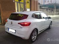Usata Renault Clio V Zen 140 CV (102 kW) 2022 Bianco Utilitaria