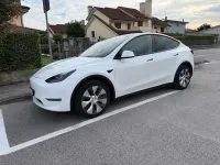Usata Tesla Model Y 152 kW (208 CV) 2022 Bianco SUV