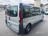 Usata Opel Vivaro 120 CV (88 kW) 2007 Argento Monovolume