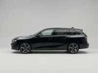 Usata Opel Astra Ultimate 131 CV (96 kW) 2025 Nero Utilitaria