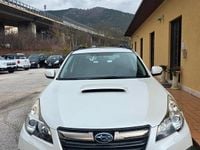 Usado Subaru Outback Trend 150 CV (110 kW) 2014 Blanco Familiar