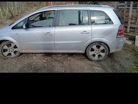 Usata Opel Zafira 2009 Grigio Monovolume