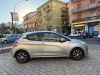 Usata Peugeot 208 Active 82 CV (60 kW) 2014 Grigio Utilitaria