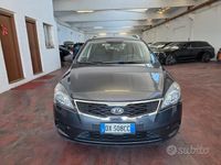 Usata Kia Ceed EX 109 CV (80 kW) 2009 Grigio Utilitaria