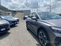Käytetty Audi Q4 e-tron Advanced 150 kW (204 HP) 2023 Harmaa Katumaasturi