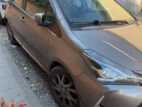 Begagnad Toyota Yaris Lounge 69 HK (50 kW) 2017 Silver Sedan