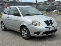 Usata Lancia Ypsilon 75 CV (55 kW) 2011 Grigio Utilitaria