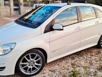 Usata Mercedes B180 Premium 2011 Bianco Monovolume