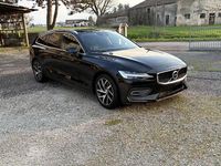 Usata Volvo V60 Business Edition 150 CV (110 kW) 2018 Nero Station wagon