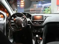 Usata Peugeot 208 Active 82 CV (60 kW) 2016 Argento Utilitaria