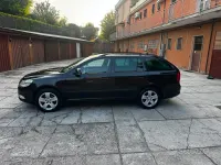 Usata Skoda Octavia Elegance 105 CV (77 kW) 2012 Nero Station wagon