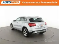 Usata Mercedes GLA180 122 CV (89 kW) 2019 Grigio SUV