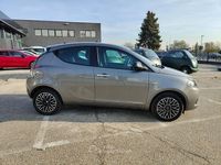 Usata Lancia Ypsilon 69 CV (50 kW) 2024 Grigio Utilitaria