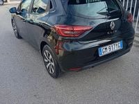 Używany Renault Clio V 100 KM (73 kW) 2023 Czarny Hatchback