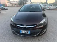 Usata Opel Astra Cosmo 135 CV (99 kW) 2014 Marrone Station wagon