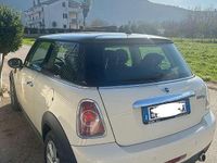 Usata Mini Cooper D 111 CV (81 kW) 2011 Beige Utilitaria