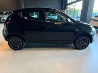 Usata Lancia Ypsilon 69 CV (50 kW) 2018 Nero Utilitaria