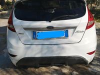 Usata Ford Fiesta 134 CV (98 kW) 2010 Bianco Utilitaria