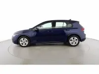 Usata VW Golf VIII Life 131 CV (96 kW) 2022 Atlantic blue