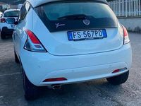 Usata Lancia Ypsilon Gold 69 CV (50 kW) 2018 Bianco Utilitaria