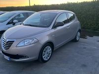 usata Lancia Ypsilon 1.3 MJT 16V 95 CV 5 porte S&S Silver