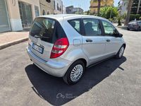 Usata Mercedes A160 Elegance 82 CV (60 kW) 2006 Argento Berlina