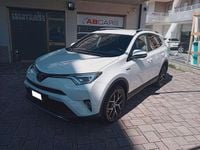 Usata Toyota RAV4 Hybrid Active 155 CV (114 kW) 2017 Polar white SUV