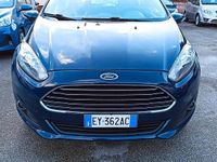 Usata Ford Fiesta 97 CV (71 kW) 2015 Blu Berlina