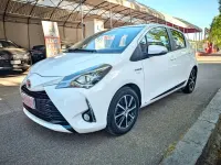 Usata Toyota Yaris Hybrid 73 CV (53 kW) 2018 Bianco Berlina