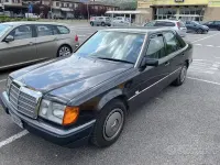 Usata Mercedes 200 122 CV (89 kW) 1991 Nero Berlina