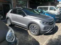 Usata VW T-Roc Style 110 CV (80 kW) 2023 Grigio SUV