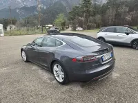 Usata Tesla Model S 136 kW (185 CV) 2016 Grigio Utilitaria