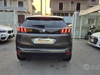 Usata Peugeot 3008 Allure 178 CV (130 kW) 2023 Grigio SUV