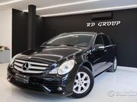 Usata Mercedes R320 Premium 224 CV (164 kW) 2007 Nero Monovolume